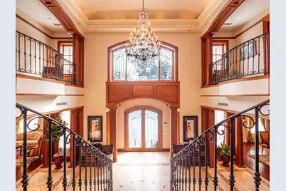 [Address not provided], Jamaica, NY 11432 - Photo 5