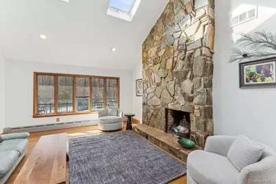 2905 Private Road, East Marion, NY 11939 - Photo 5