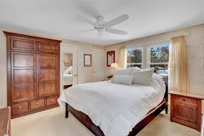 286 Hallock Road, Stony Brook, NY 11790 - Photo 19