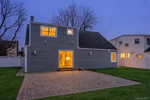 3451 3rd St, Oceanside, NY 11572 - Photo 31