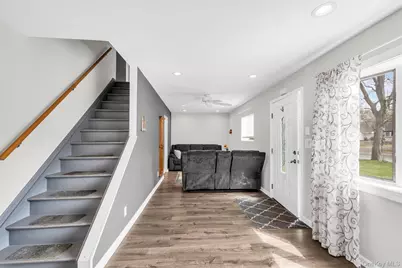 1520 N Thompson Drive, Bay Shore, NY 11706 - Photo 9