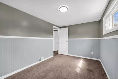 1520 N Thompson Drive, Bay Shore, NY 11706 - Photo 19