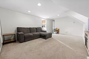 733 14th St, West Babylon, NY 11704 - Photo 5