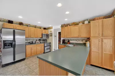 3 Windsor Garden Drive, New Windsor, NY 12553 - Photo 13