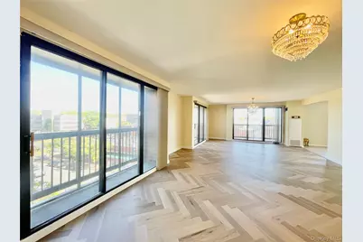 12 Bond Street #5B, Great Neck, NY 11021 - Photo 5