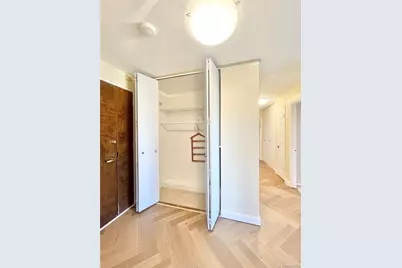 12 Bond Street #5B, Great Neck, NY 11021 - Photo 17
