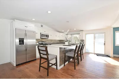 62 Bayside Avenue, Amityville, NY 11701 - Photo 11