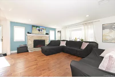 62 Bayside Avenue, Amityville, NY 11701 - Photo 5