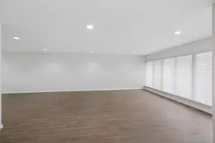 70 Pheasant Run, Roslyn, NY 11576 - Photo 43