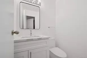 70 Pheasant Run, Roslyn, NY 11576 - Photo 35