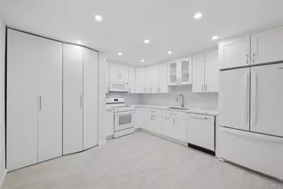 70 Pheasant Run, Roslyn, NY 11576 - Photo 27