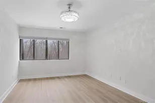 70 Pheasant Run, Roslyn, NY 11576 - Photo 5