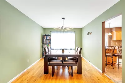 132 Midwood Avenue, Nesconset, NY 11767 - Photo 15