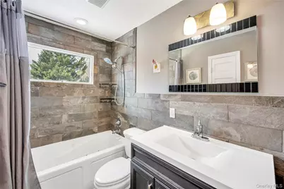 132 Midwood Avenue, Nesconset, NY 11767 - Photo 29