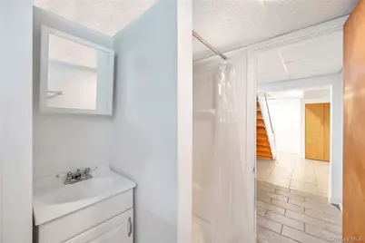 132 Midwood Avenue, Nesconset, NY 11767 - Photo 37