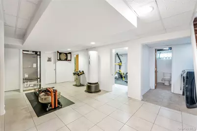 132 Midwood Avenue, Nesconset, NY 11767 - Photo 33