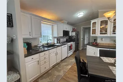 1661 Old Country Road #69, Riverhead, NY 11901 - Photo 19