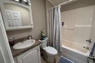 1661 Old Country Rd, Riverhead, NY 11901 - Photo 11