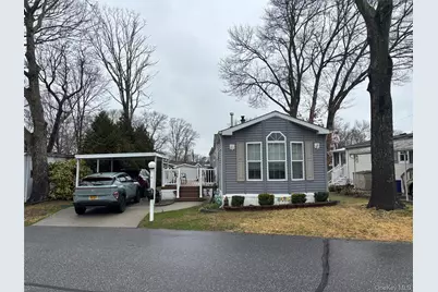 1661 Old Country Road #69, Riverhead, NY 11901 - Photo 37