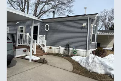 1661 Old Country Road #69, Riverhead, NY 11901 - Photo 3