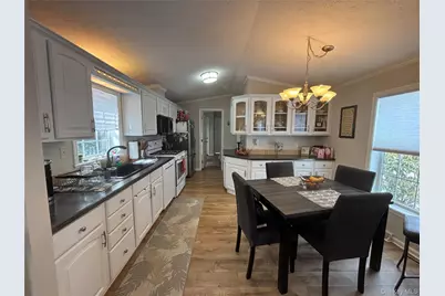 1661 Old Country Road #69, Riverhead, NY 11901 - Photo 17