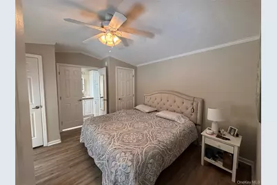 1661 Old Country Road #69, Riverhead, NY 11901 - Photo 23