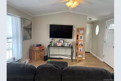 1661 Old Country Road #69, Riverhead, NY 11901 - Photo 17