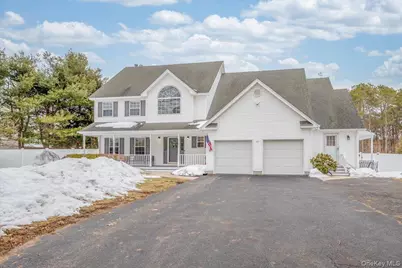 47 Cobblestone Drive, Shoreham, NY 11786 - Photo 1