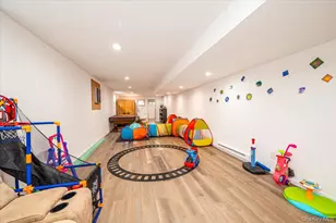 47 Cobblestone Dr, Shoreham, NY 11786 - Photo 33