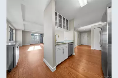 40-22 College Point Boulevard #10R, Flushing, NY 11354 - Photo 9