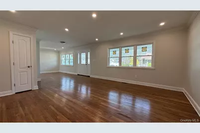 211 4th Avenue, West Babylon, NY 11704 - Photo 5