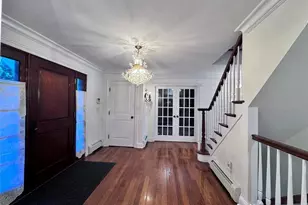 35 Moss Ln, Jericho, NY 11753 - Photo 9