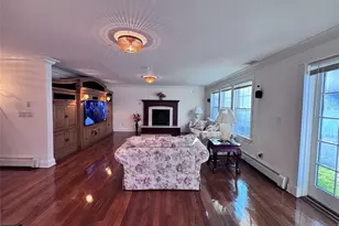 35 Moss Ln, Jericho, NY 11753 - Photo 15