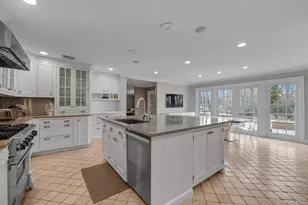 32 Old House Ln, Port Washington, NY 11050 - Photo 13