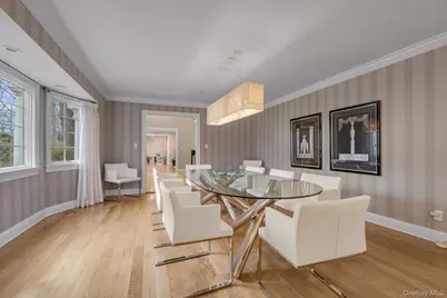 32 Old House Lane, Port Washington, NY 11050 - Photo 11