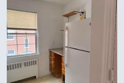 180 Pinewood Road #10, Hartsdale, NY 10530 - Photo 11