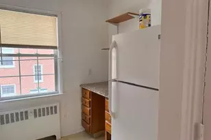 180 Pinewood Rd, Hartsdale, NY 10530 - Photo 11