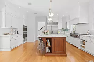 50 South Dr, Manhasset, NY 11030 - Photo 11