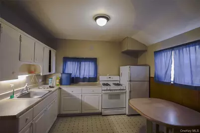 38A Champlain Street, Port Jefferson Station, NY 11776 - Photo 3