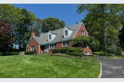 77 Jamaica Avenue, Holtsville, NY 11742 - Photo 1