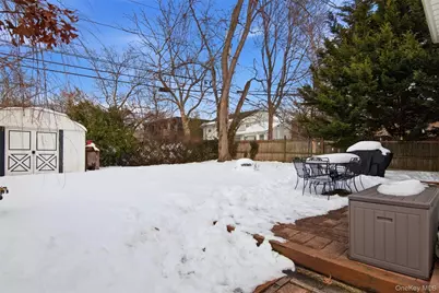 26 Clarendon Street, Dix Hills, NY 11746 - Photo 15