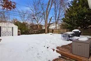 26 Clarendon St, Dix Hills, NY 11746 - Photo 15