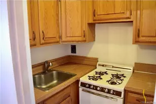 333 Bronx Rive Road, Yonkers, NY 10704 - Photo 11