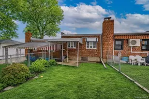 73-25 Cook Ave, Middle Village, NY 11379 - Photo 21