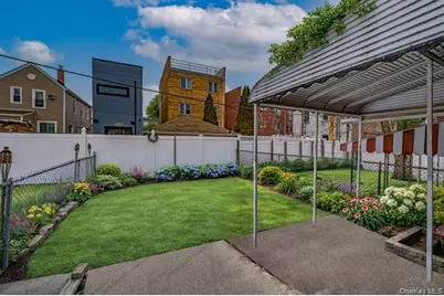 73-25 Cook Avenue, Middle Village, NY 11379 - Photo 21