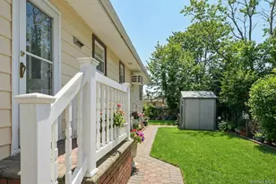 1028 Thomas Ave, Baldwin, NY 11510 - Photo 21