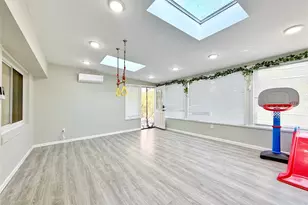 14 Willets Dr, Syosset, NY 11791 - Photo 11