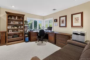 37 Shelter Ln, Roslyn Heights, NY 11577 - Photo 19