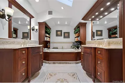 37 Shelter Lane, Roslyn Heights, NY 11577 - Photo 23