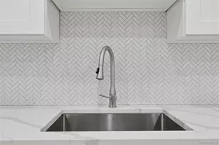 70 Pheasant Run, Roslyn, NY 11576 - Photo 31